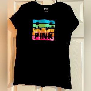 New without tags Victoria Secret PINK top size L